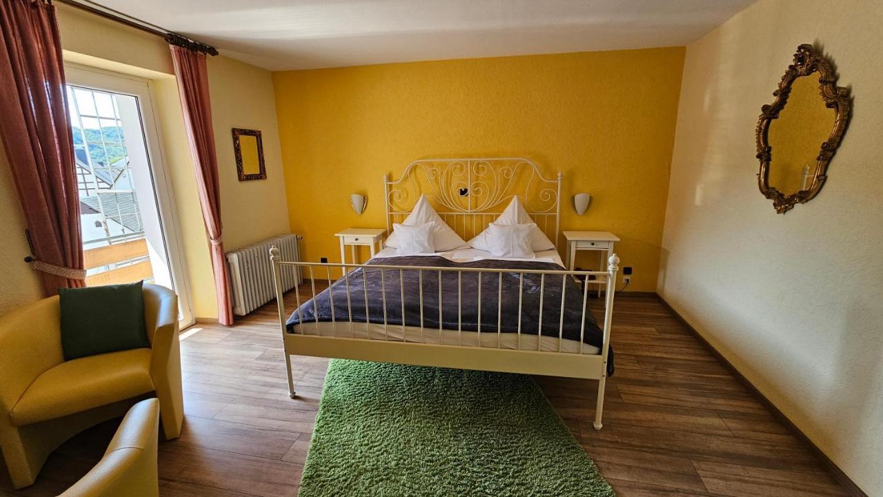 Kröv Ratskeller Hotel & Restaurant מראה חיצוני תמונה
