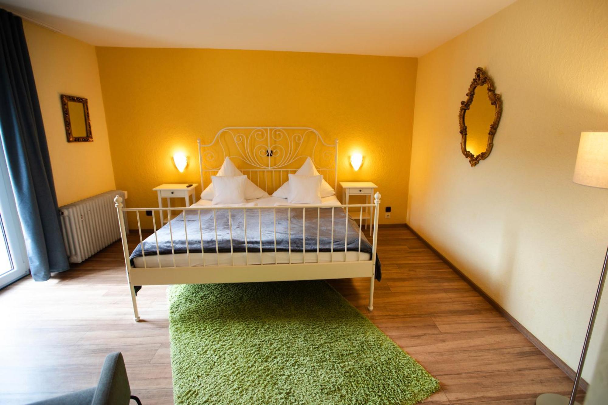 Kröv Ratskeller Hotel & Restaurant מראה חיצוני תמונה