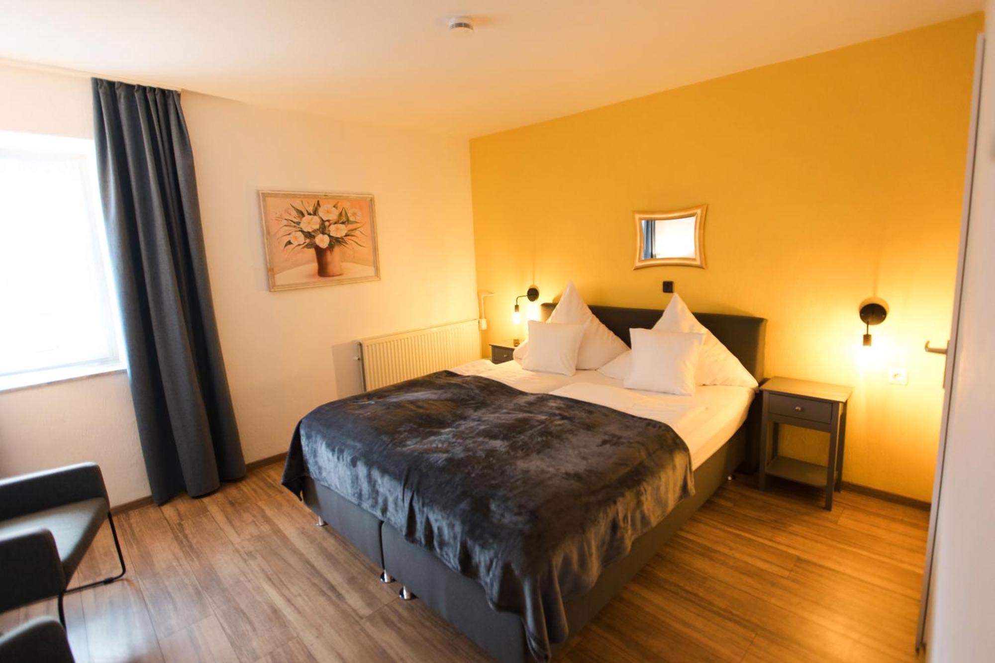 Kröv Ratskeller Hotel & Restaurant מראה חיצוני תמונה