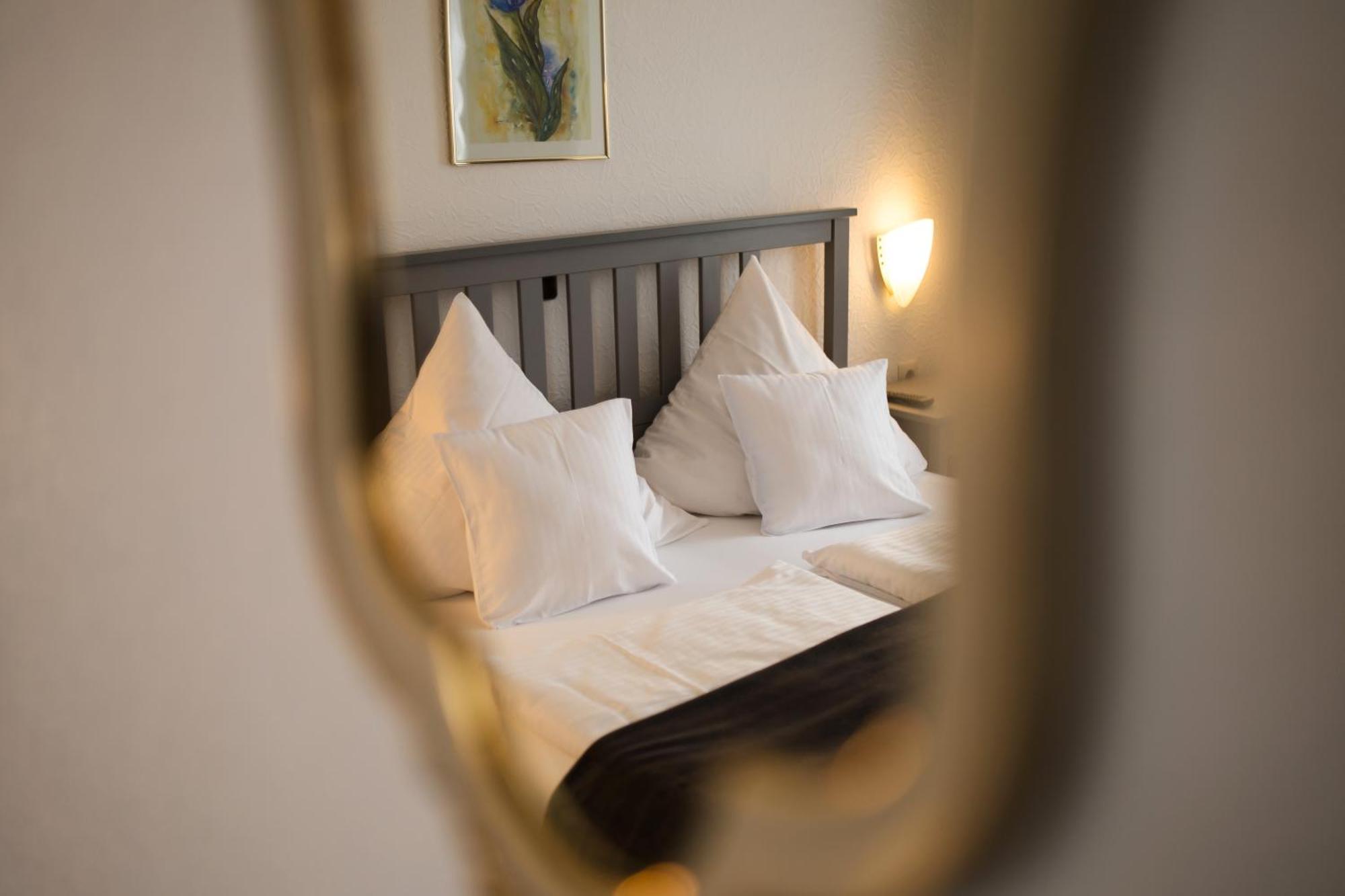 Kröv Ratskeller Hotel & Restaurant מראה חיצוני תמונה
