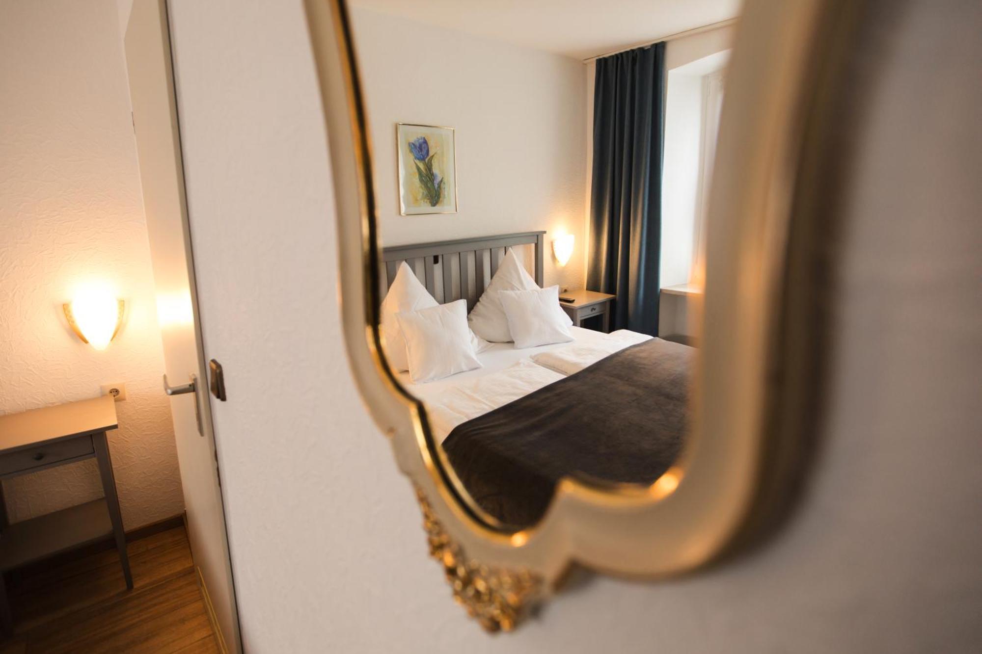 Kröv Ratskeller Hotel & Restaurant מראה חיצוני תמונה