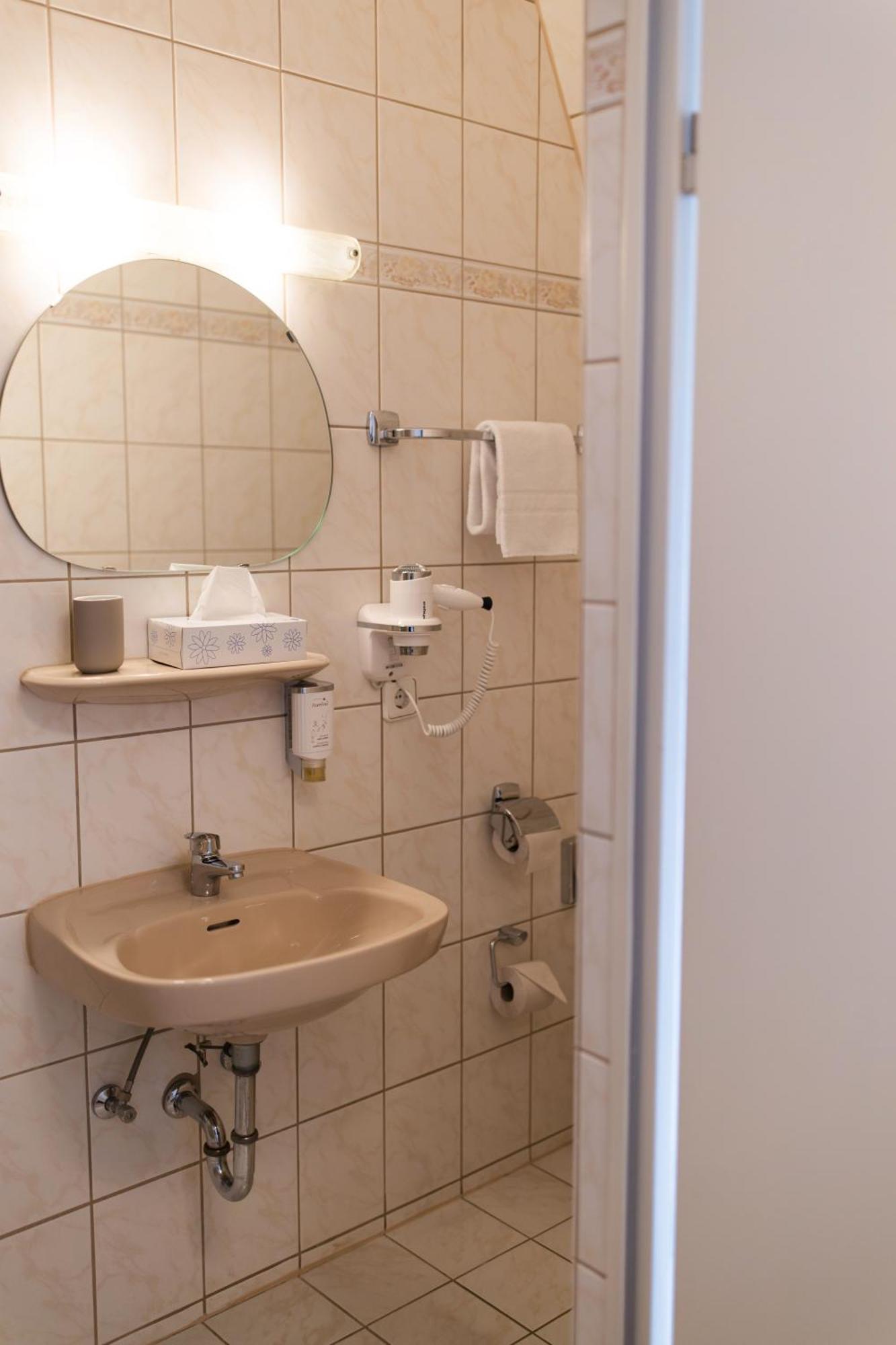 Kröv Ratskeller Hotel & Restaurant מראה חיצוני תמונה